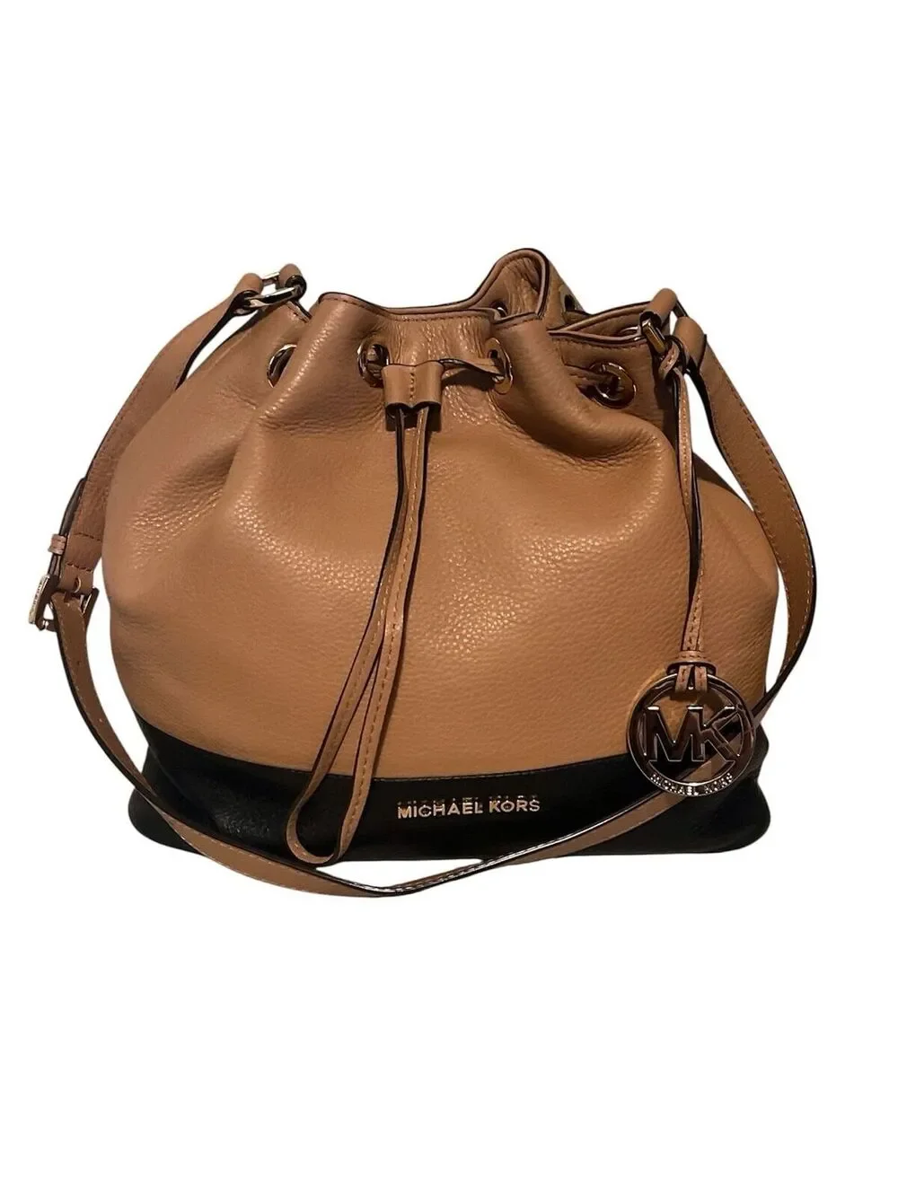 MK36. Michael Kors Jules large drawstring bucket bag